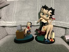 Betty Boop Fitting Shoes And