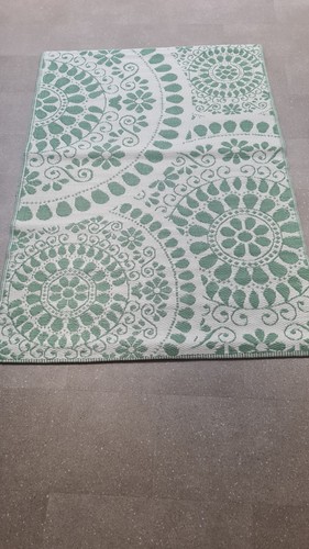 Outdoor rug green - &, cream