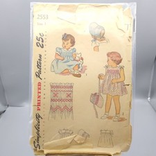 Vintage Sewing PATTERN Simplicity 2553, Girls 1946 Smocked Dress and Bonnet