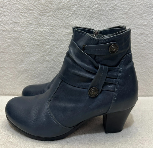 Pavers navy leather ankle