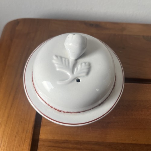Flying cloud wedgwood - flying, by