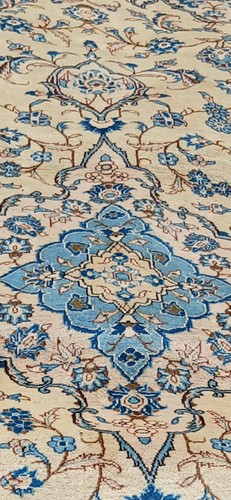 Large wool and - 9, silk