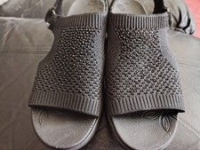 Ladies Skechers Sandals With Black Rhinestones.