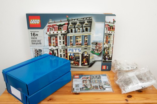 Lego modular buildings - lego,