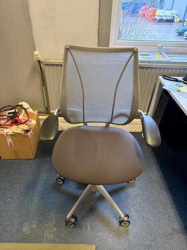 Humanscale chair - humanscale,