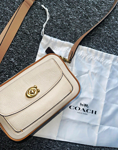 Coach small pebbled leather - small,