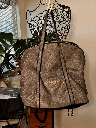 Victoria secret gold - ,