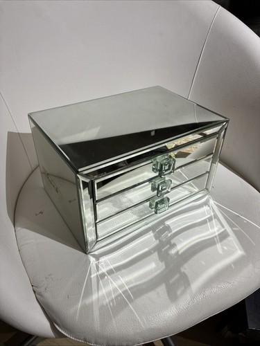 Mirror jewellery box - jewellery,