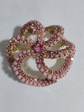 Vintage Large Goldtone 3D