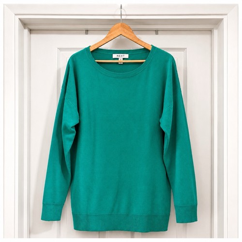 Beautiful women next emerald - beautiful, women's