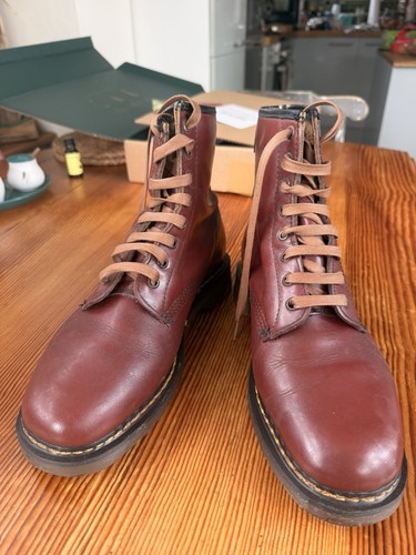Vintage martens hole uk - vintage,