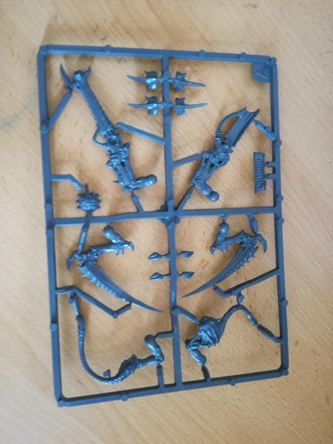 Warhammer 40k bits tyranid - 40k,