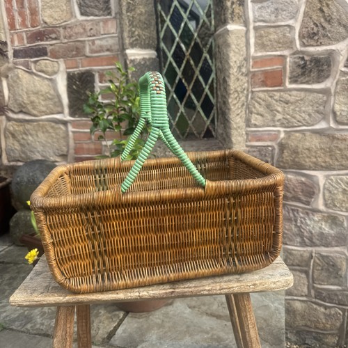 Retro picnic basket wicker - picnic,