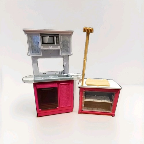 Barbie deluxe kitchen - deluxe,