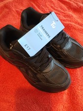tu black school trainers size