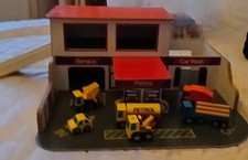 Wooden Garage ELC with 6 ELC Vehicles