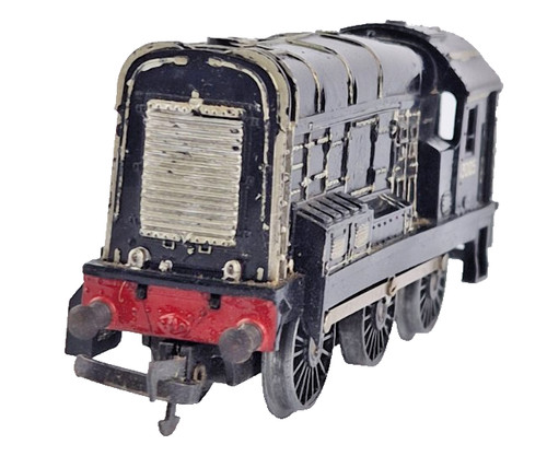 Tri ang r152 - class, 0-6-0