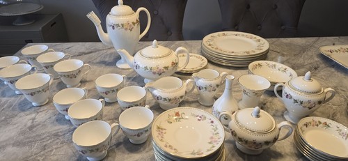 Bone china wedgwood - bone,