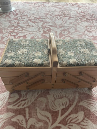 Wooden tier cantilever - 3,