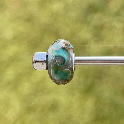 Authentic trollbeads faceted