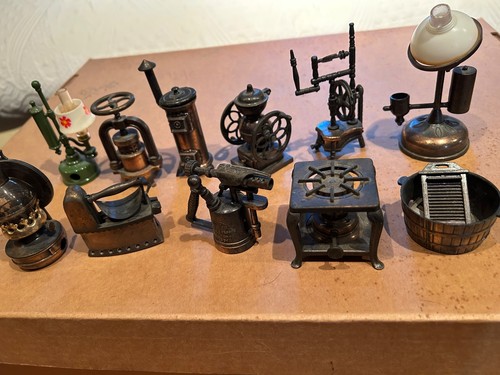 Vintage pencil sharpeners - 11,