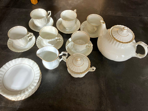 White gold glossy china - &,