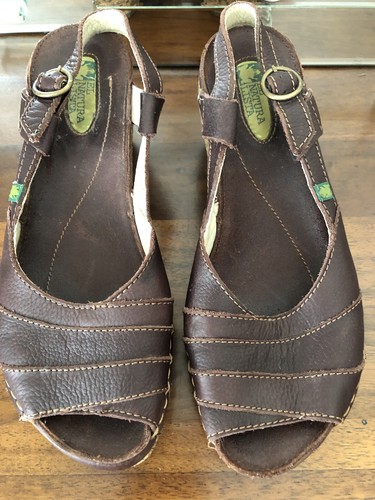 Naturalista brown wedge - brown,