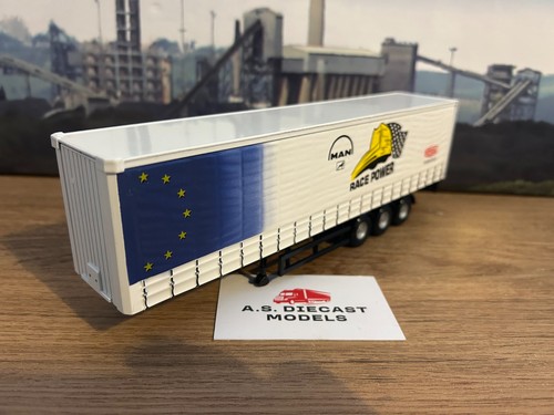 Corgi modern truck man race - modern,