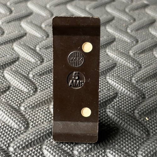 Wylex rewireable push plug - push,