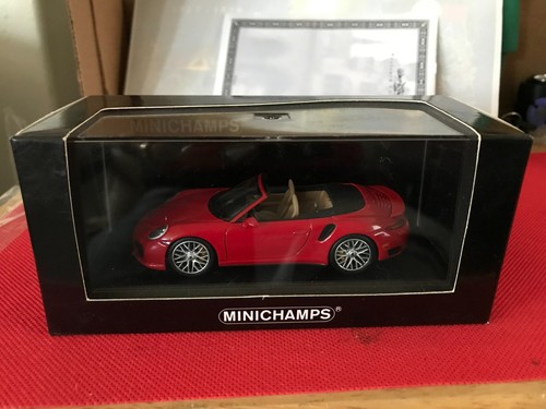 Porsche 911 turbo s - 1:43,