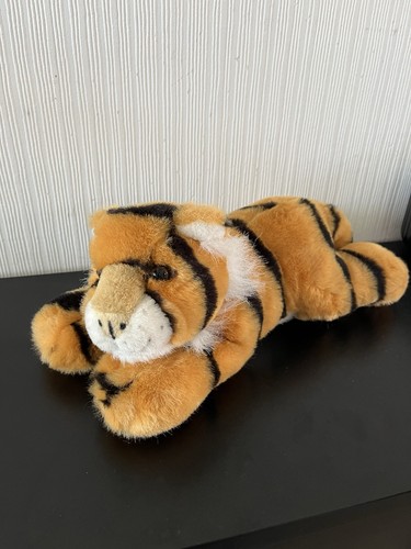 Keel toys lying down - keel,