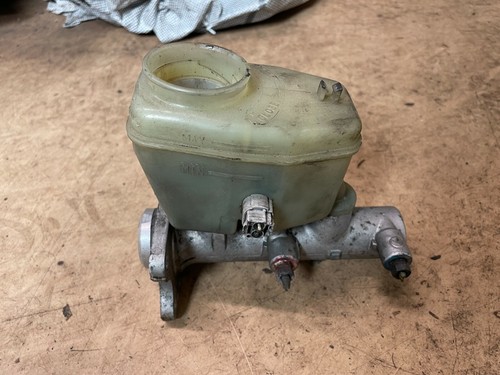 Brake master cylinder toyota - brake,