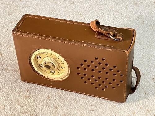 Dynatron tourist vintage retro - dynatron,