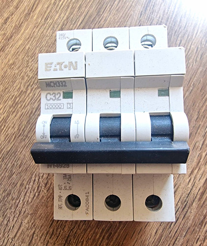 Eaton mch332 type c32 pole - mch332,
