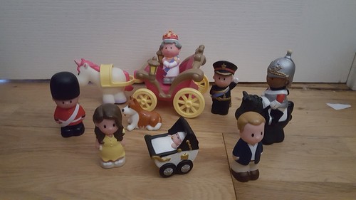 Elc happyland royal family - elc,