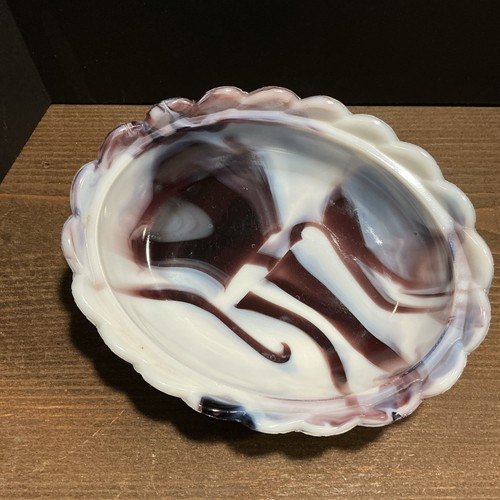 Amethyst slag glass hen - amethyst,
