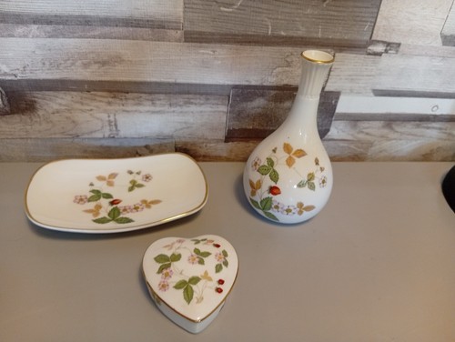 Wedgwood wild strawberry - wedgwood,