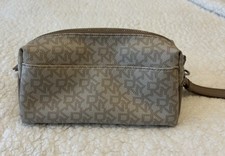 Dkny make bag - up,