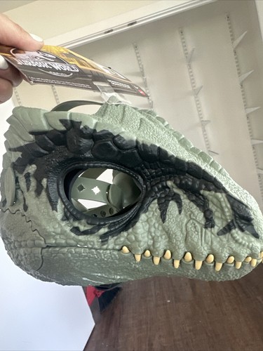 New mattel jurassic - new,