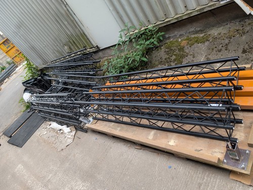 Staging equipment veritcal - equipment,