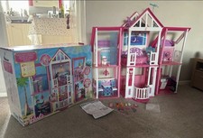 Barbie California Dream house With Accessories And Box