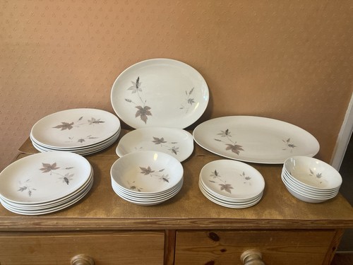 Royal doulton piece set - 53,