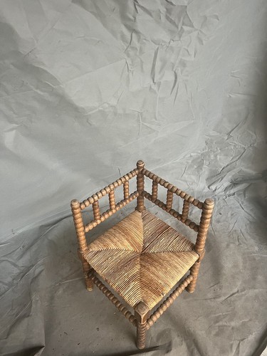 1800 antique corner bobbin - corner,