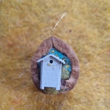 Handmade walnut hanging honey