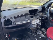 Fiat 500 2010 Dashboard With Passenger Airbag And Driver Knee Airbag And Fixings