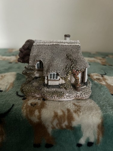 Lilliput lane butterwick - lilliput,