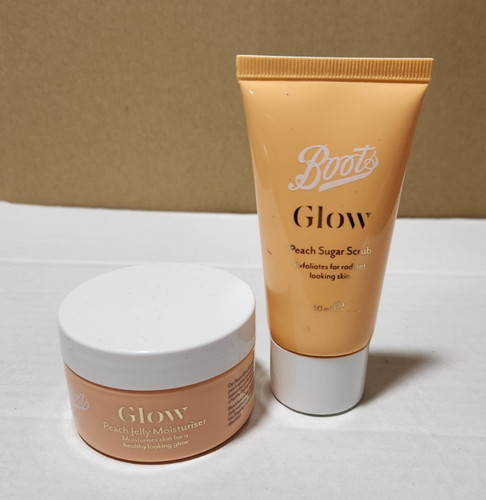 Boots glow peach - sugar, scrub