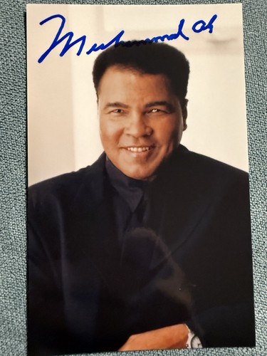 Muhammad ali signed photo - ali,