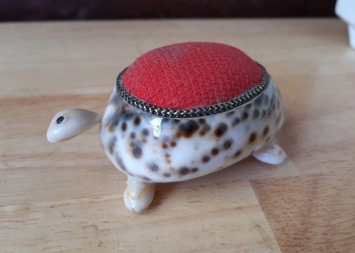Vintage sea shell - shell, pin
