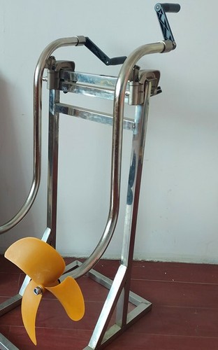 Hand operated outboard - operated, motor